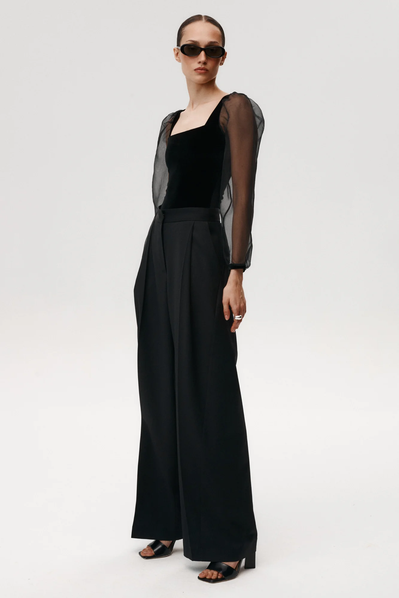 Body Hazy Line Czarne - Image 5