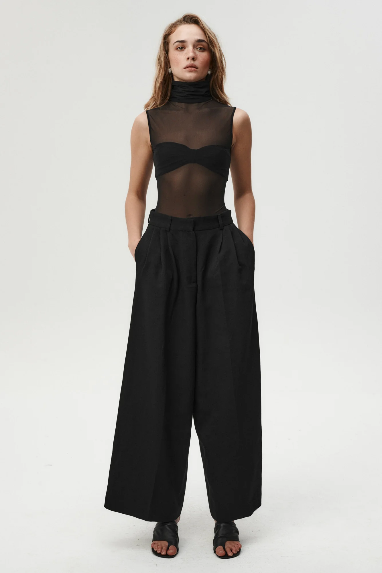 Body Studio 54 Czarne - Image 3