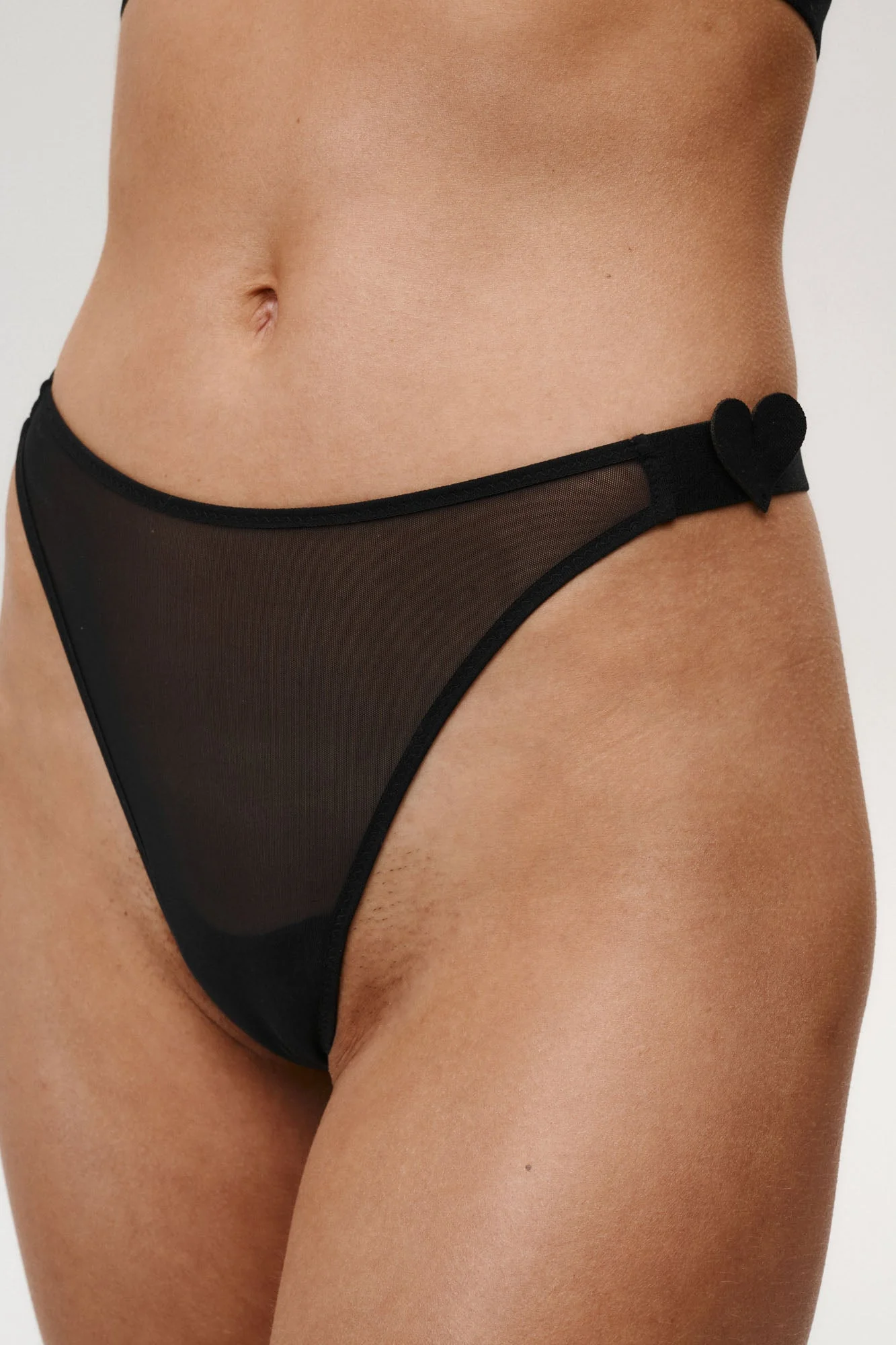 Stringi Beloved Czarne