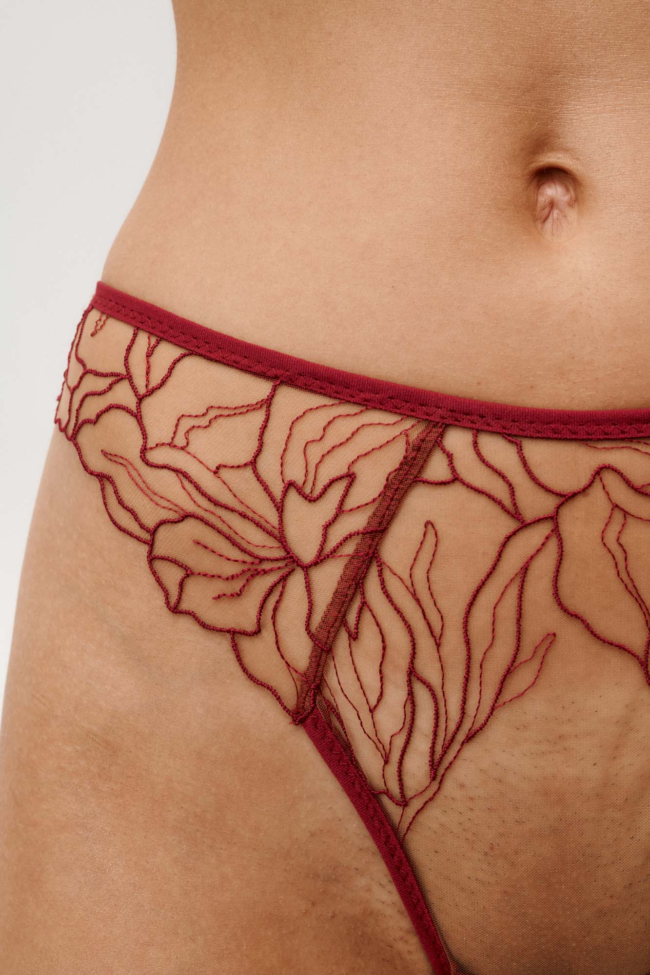 Stringi Faye Burgundowe - Image 2