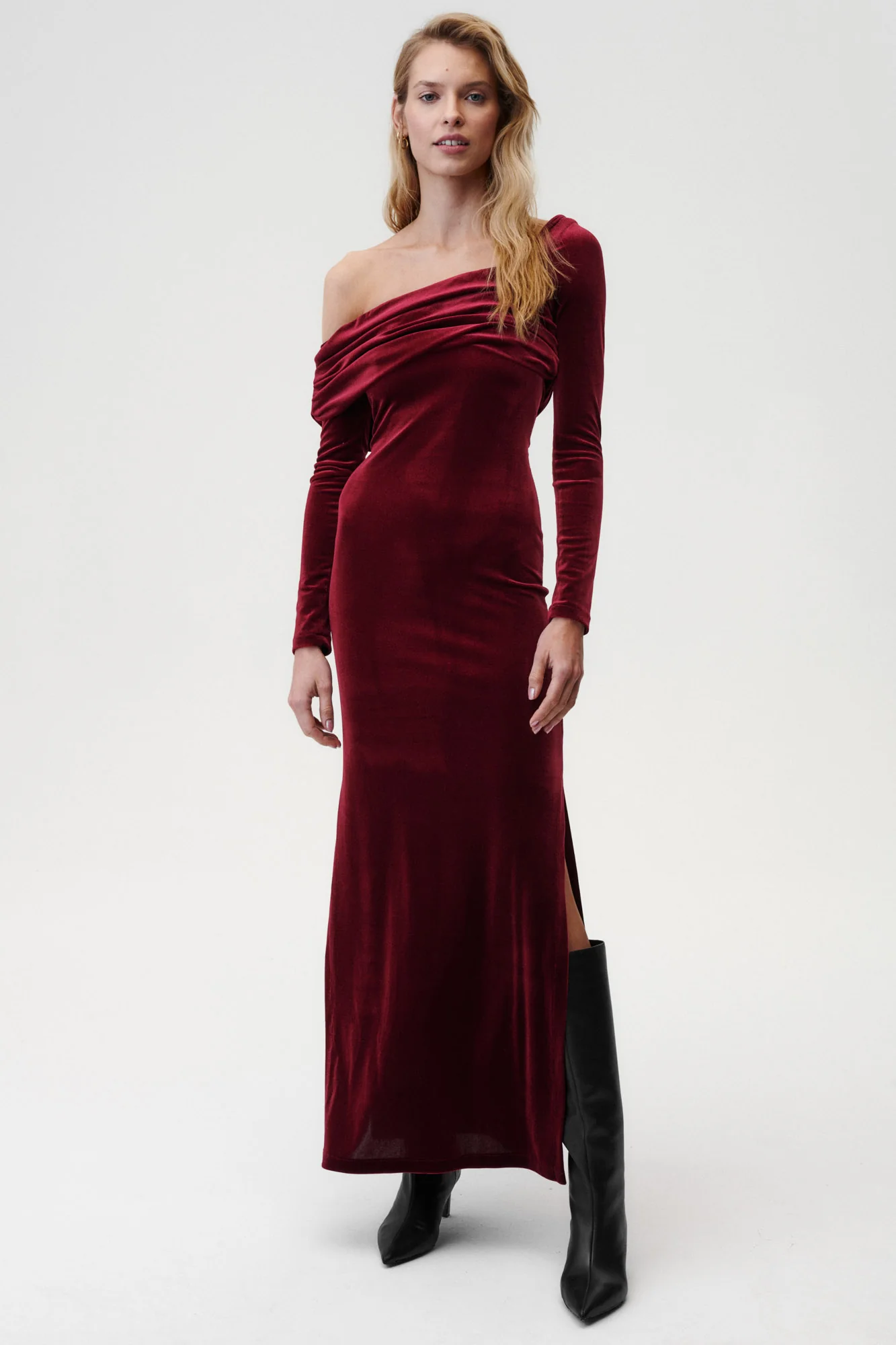 Sukienka Femme Fatale Burgundowa - Image 2