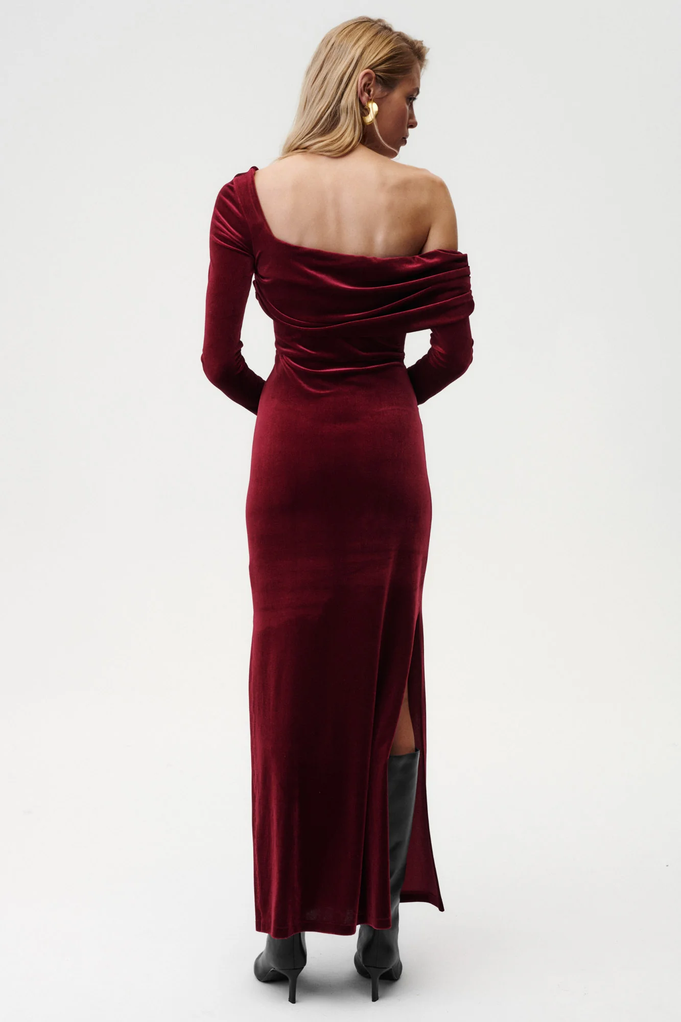 Sukienka Femme Fatale Burgundowa - Image 3