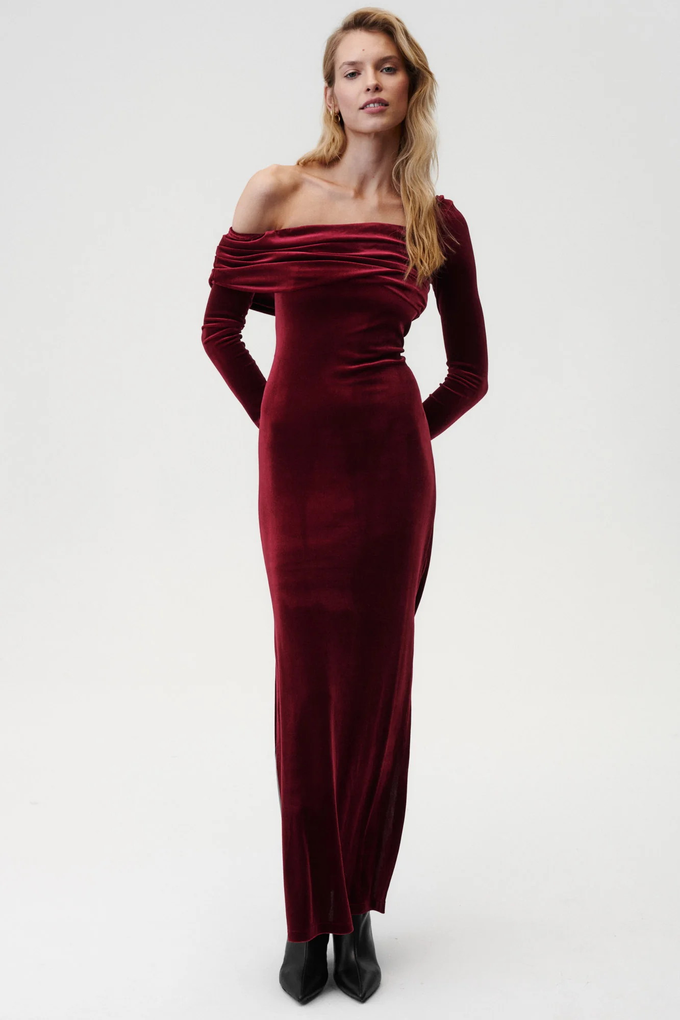 Sukienka Femme Fatale Burgundowa - Image 4