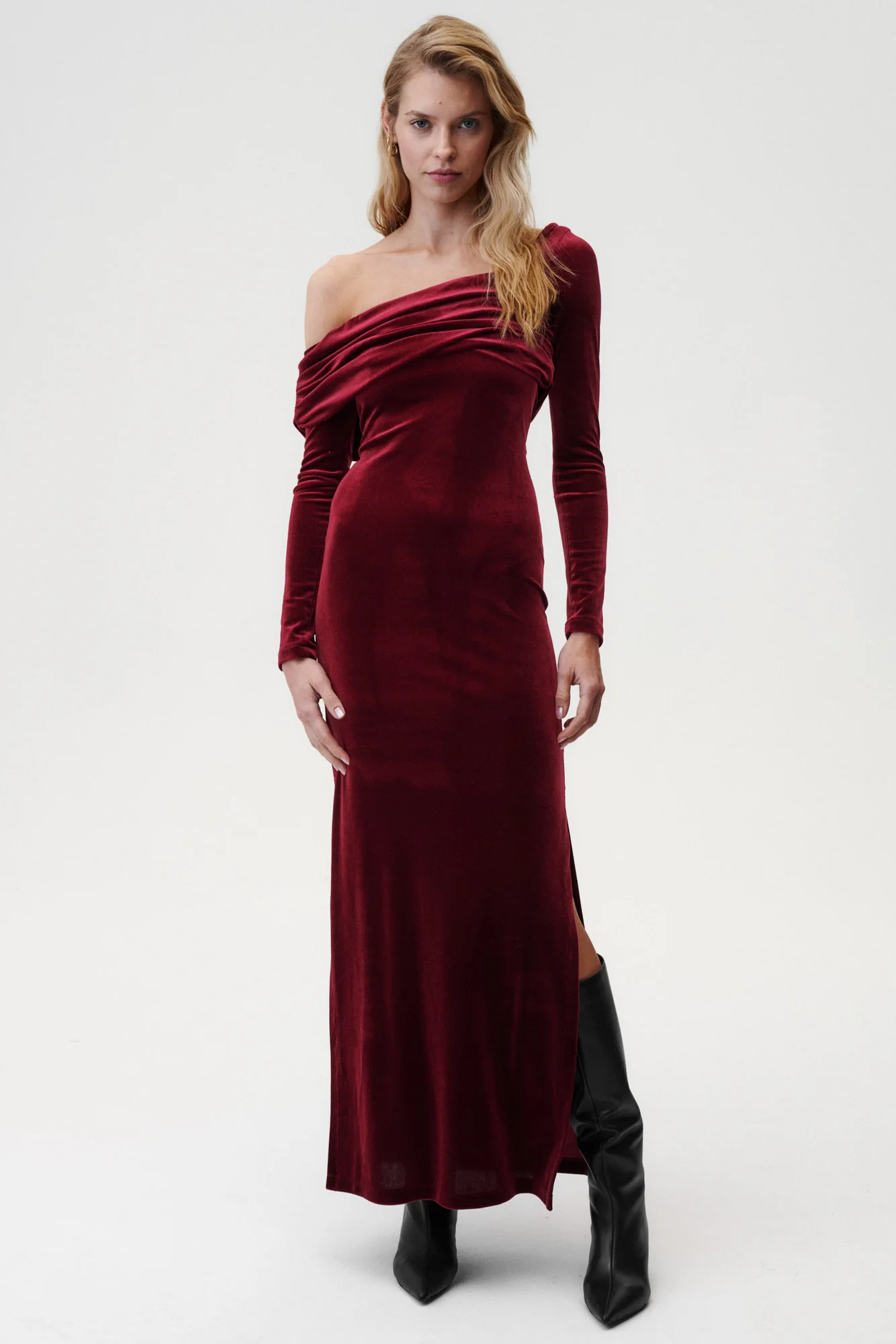 Sukienka Femme Fatale Burgundowa - Image 5