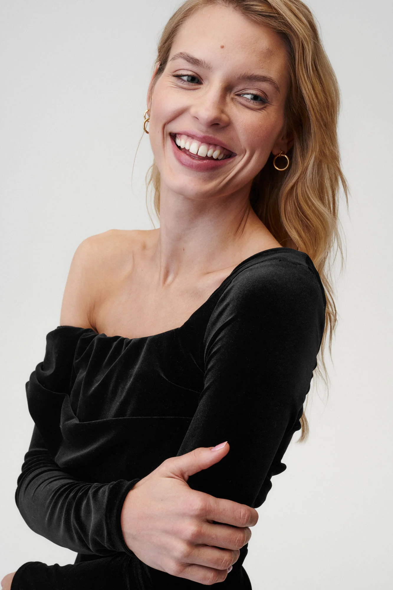 Sukienka Femme Fatale Czarna - Image 8