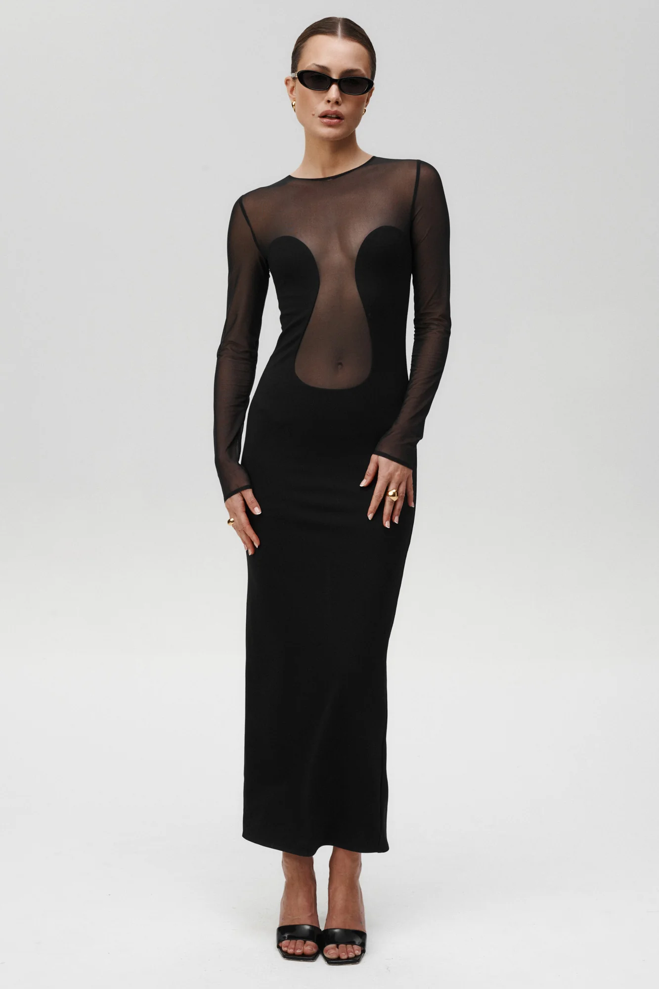 Sukienka Sleek Silhouette Czarna - Image 3